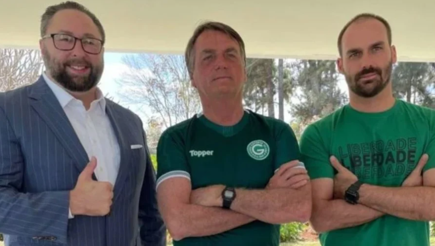 PF detém ex-assessor de Trump para prestar depoimento a pedido de Moraes