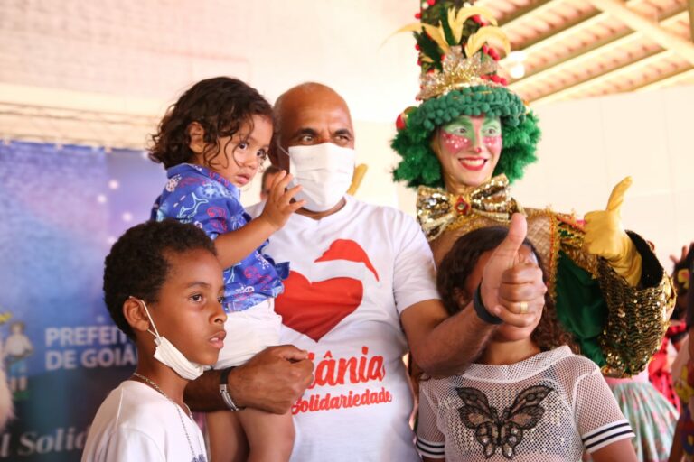 Beneficiárias dos cartões Renda Família + Mais Mulher recebem 600 reais em dezembro
