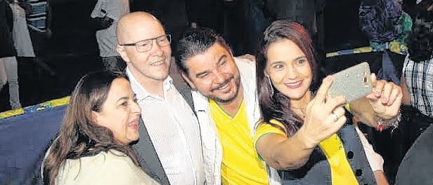 Demóstenes recebe apoio do prefeito para o Senado