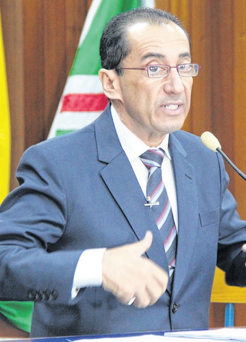Jorge Kajuru admite disputar sucessão estadual