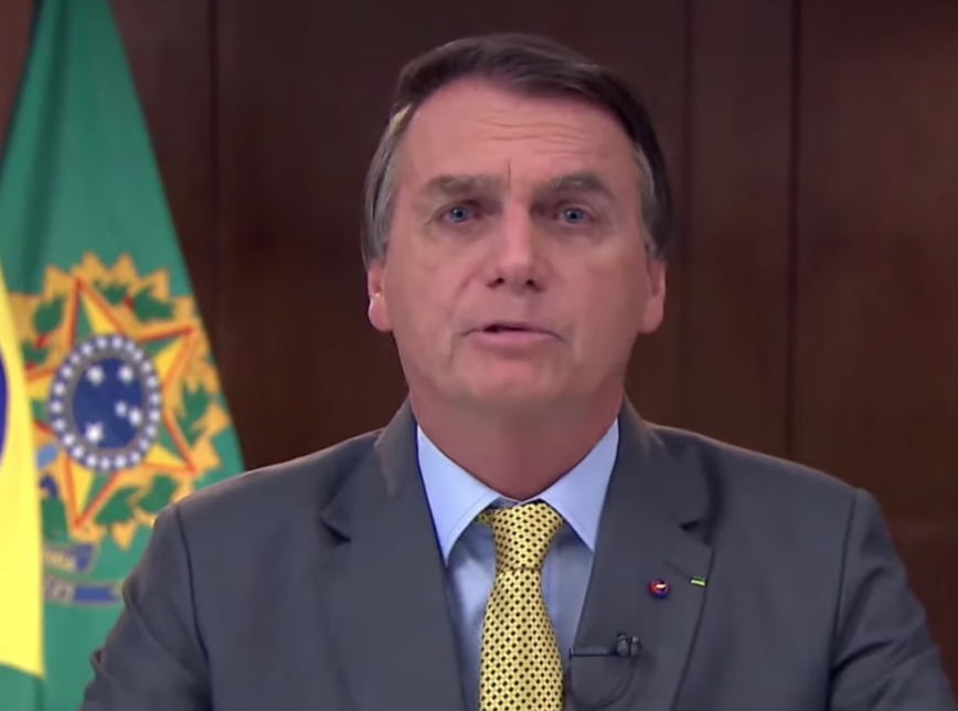 "O que o PT não roubou no Brasil?", questiona Bolsonaro