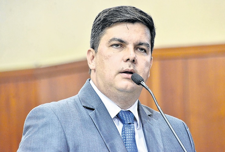 Jean Carlo e Gustavo Sebba repassam R$ 1 milhão para asfalto