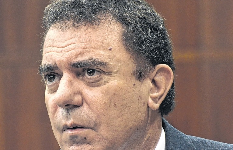 Luis Cesar anuncia que disputa Senado