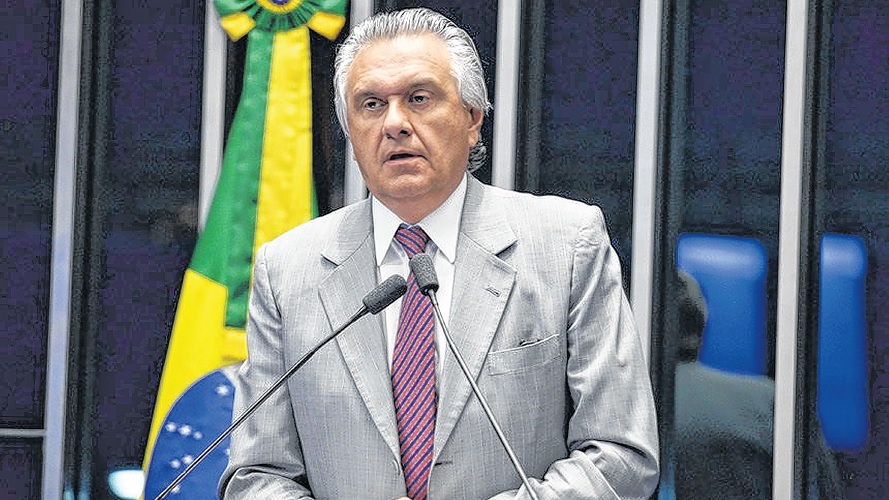 Caiado consegue apoio ao projeto que limita em 12% o ICMS do gás de cozinha
