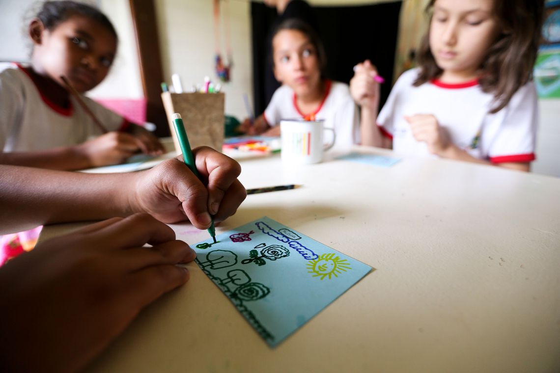 MEC tem agora secretarias para alfabetização e escolas militares