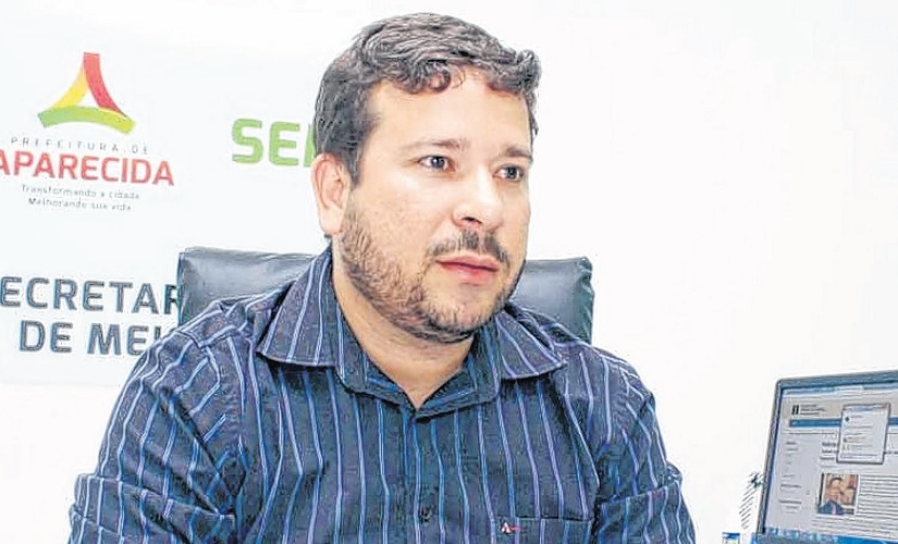Direção do DEM deixa Caiado por Daniel Vilela