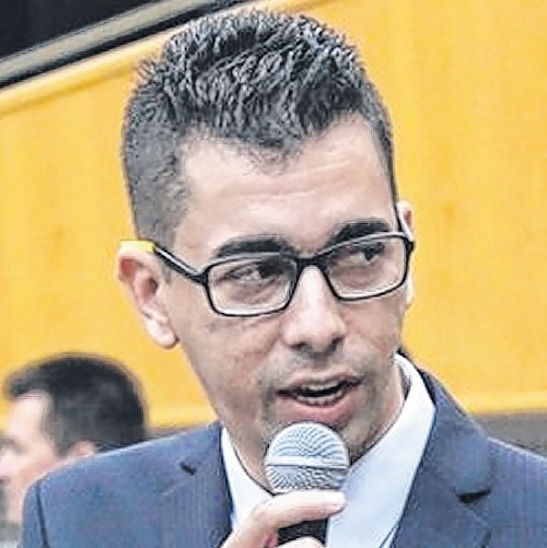 Vinícius Cirqueira cobra transparência