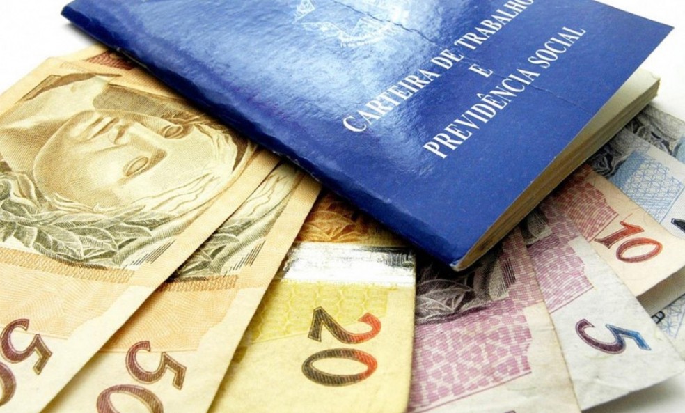 13º salário de trabalhadores que tiveram contrato suspenso sofrerá redução