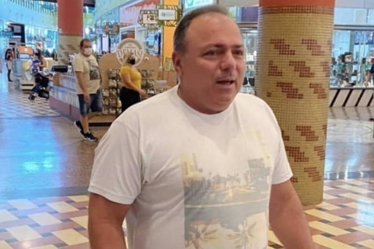 Visita de Onyx Lorenzoni aumenta pressão sobre Pazuello