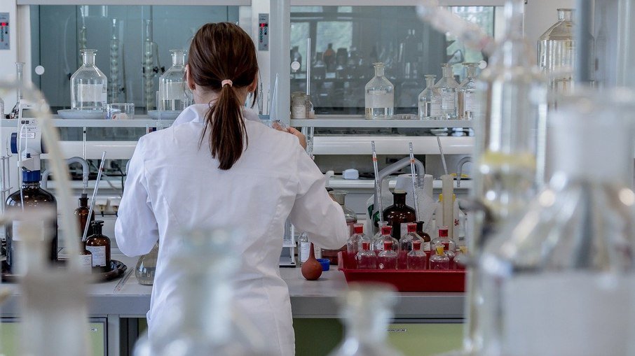 Covid-19: Novo tratamento previne, neutraliza e impede mutações do vírus