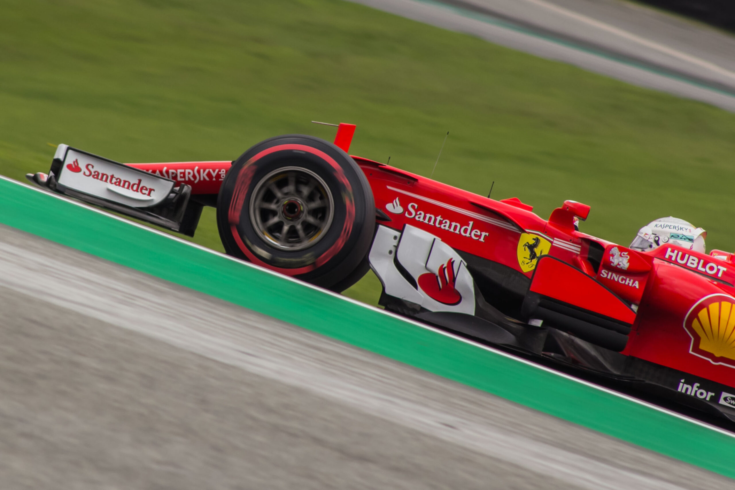 Binotto prevê Ferrari lutando pelo topo da F-1 em 2022: 'Há muita inovação'