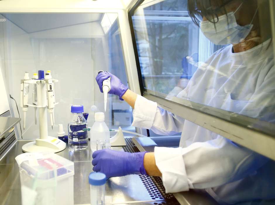 Oxford antecipa vacina contra a covid-19 até agosto
