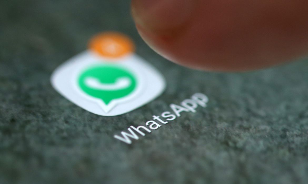 Rede bolsonarista está à espera de sinal