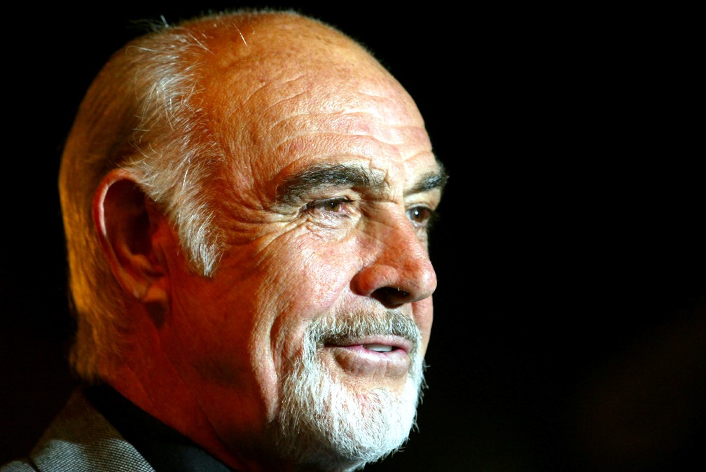 007: Pistola usada por Sean Connery em filme será leiloada