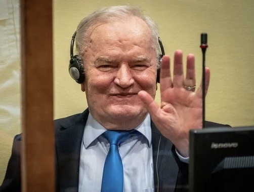 Tribunal Internacional mantém pena de prisão perpétua para Ratko Mladic