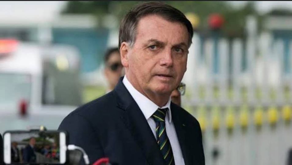Forças Armadas vão participar do processo eleitoral, diz Bolsonaro a apoiadores