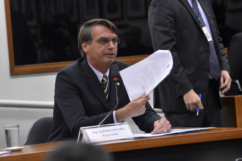 Celso de Mello pede que julgamento sobre depoimento de Bolsonaro seja marcado