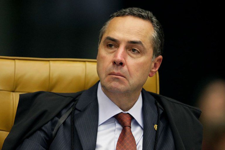 Ministro do STF libera deputado para exercer mandato
