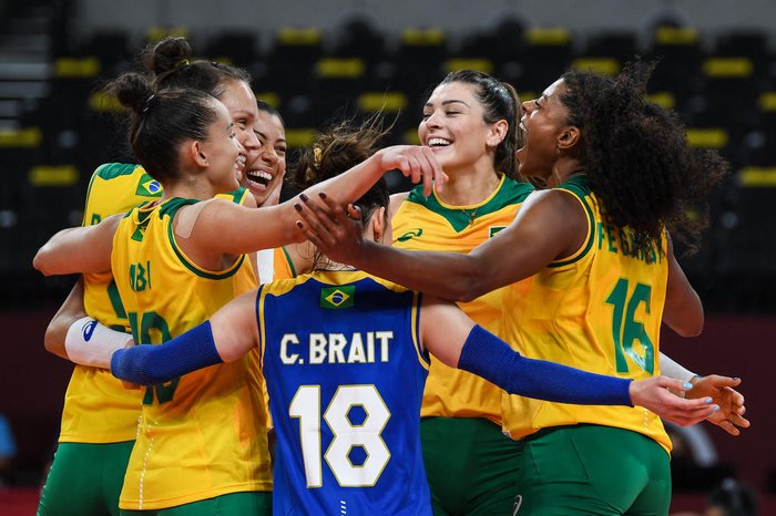 No sufoco, vôlei feminino supera República Dominicana por 3 sets a 2 em Tóquio