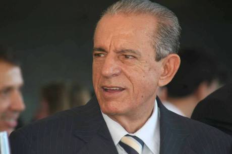Iris Rezende é extubado em hospital de Goiânia