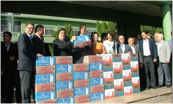 Sindileite faz doações, eleições e agradecimento à PM