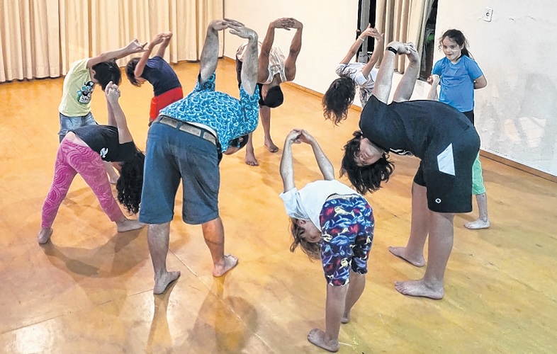 Casacorpo abre inscrições para aulas lúdicas de dança e percussão para crianças