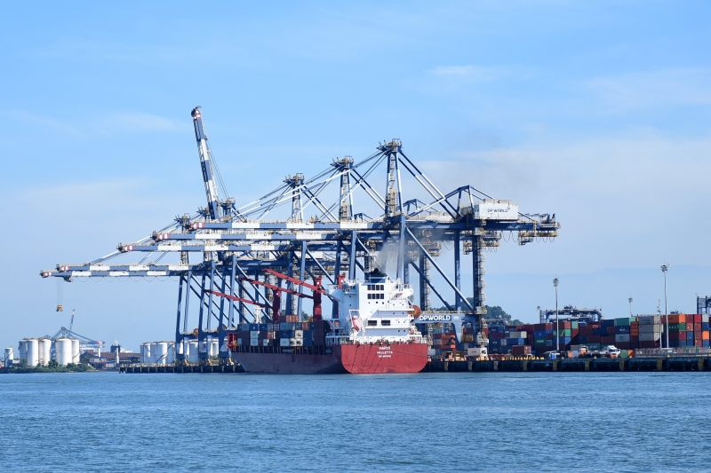 Petrobras arremata área do Porto de Santos em leilão por R$ 558,2 milhões