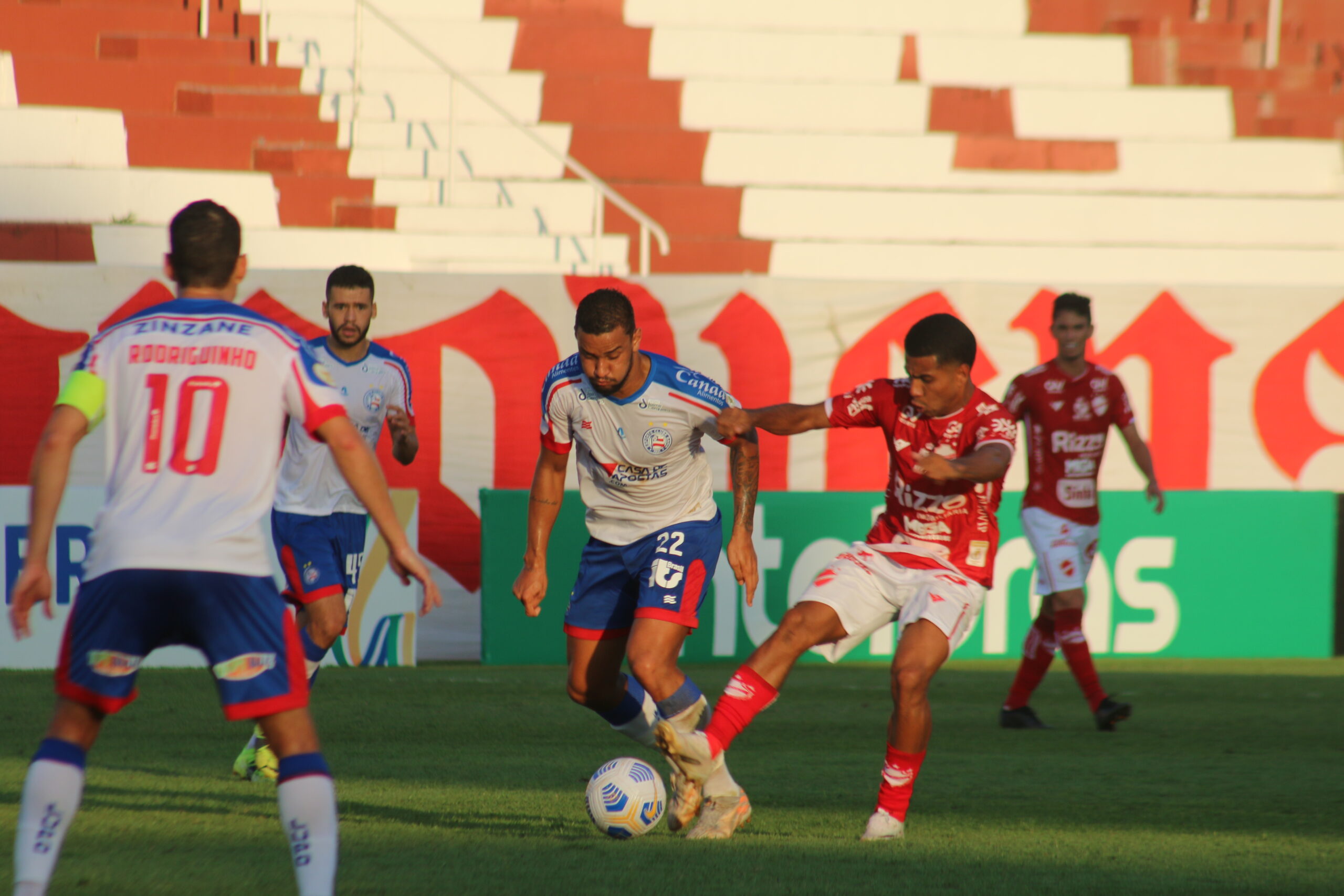 Jogando só pelo empate, Bahia recebe o Vila Nova pela Copa do Brasil