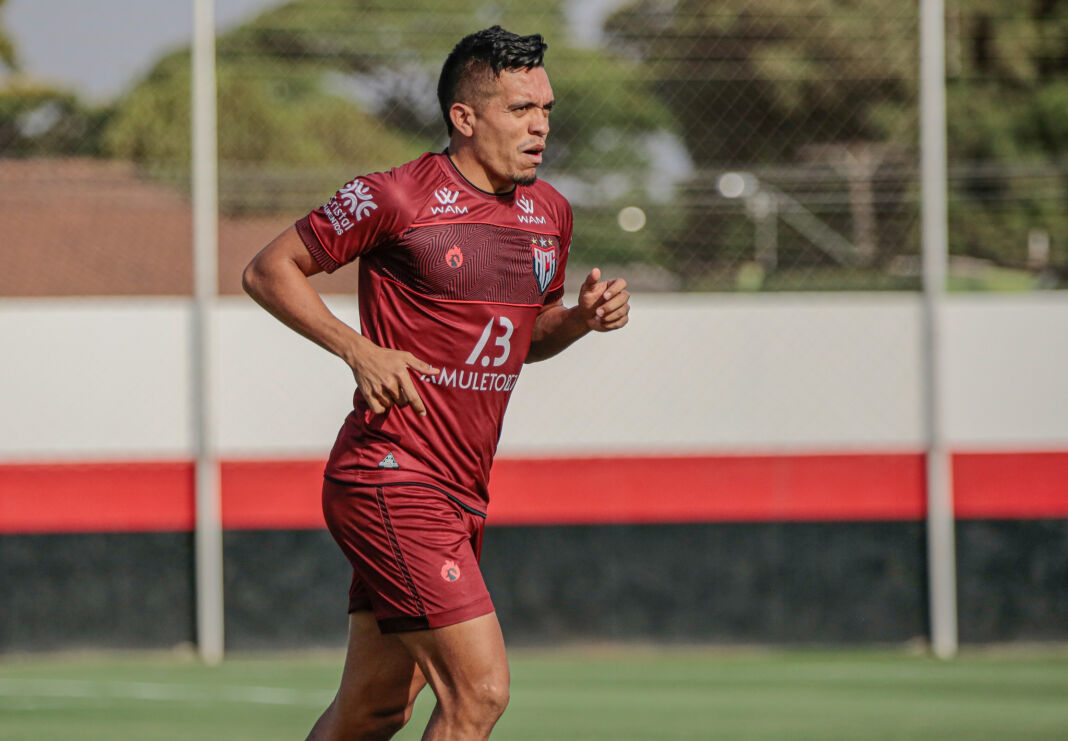 Com comissão permanente, Atlético se prepara para enfrentar Fortaleza
