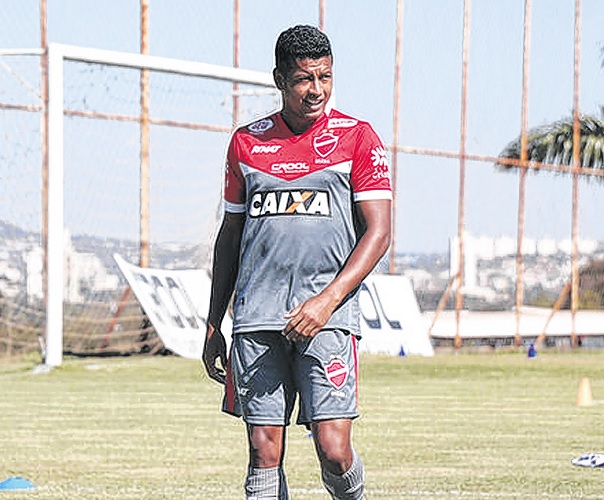 Maguinho pede atenção redobrada em jogo fora de casa