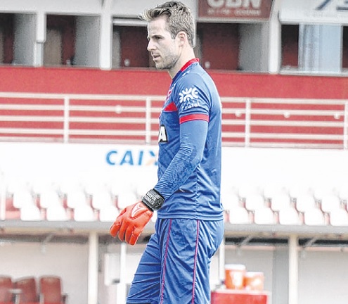 Goleiro exalta defesa menos vazada da Série