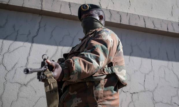 África do Sul enviará 1.500 soldados a Moçambique para combater jihadistas