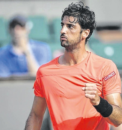 Bellucci vence alemão e se aproxima de Roland Garros