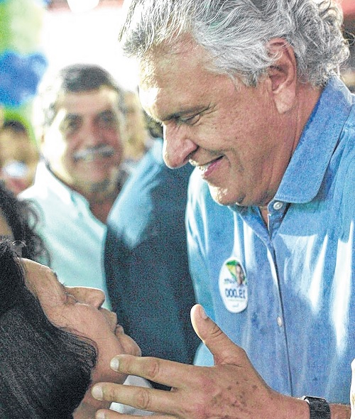 “Atual governo perdeu completamente o compromisso com o povo”, lamenta senador