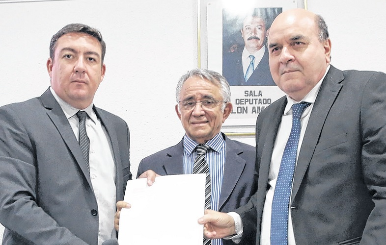 José Vitti recebe relatório de gestão do Ministério Público