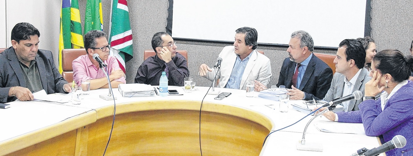 CEI da Câmara aponta dificuldades na saúde no Estado e no município