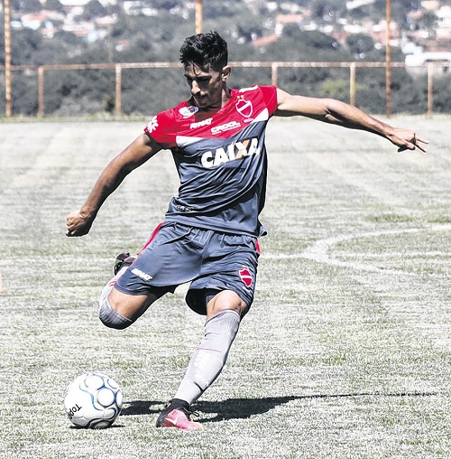 Volante lamenta desempenho em derrota