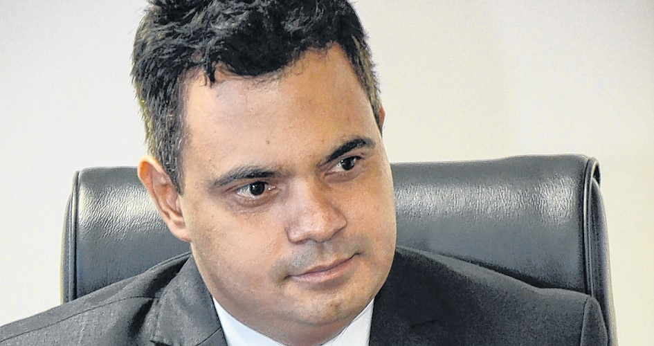 “Como Daniel pode ser o novo tendo Michel Temer como principal aliado?