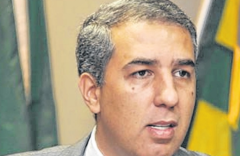 Derrota de José Eliton compromete futuro de Marconi
