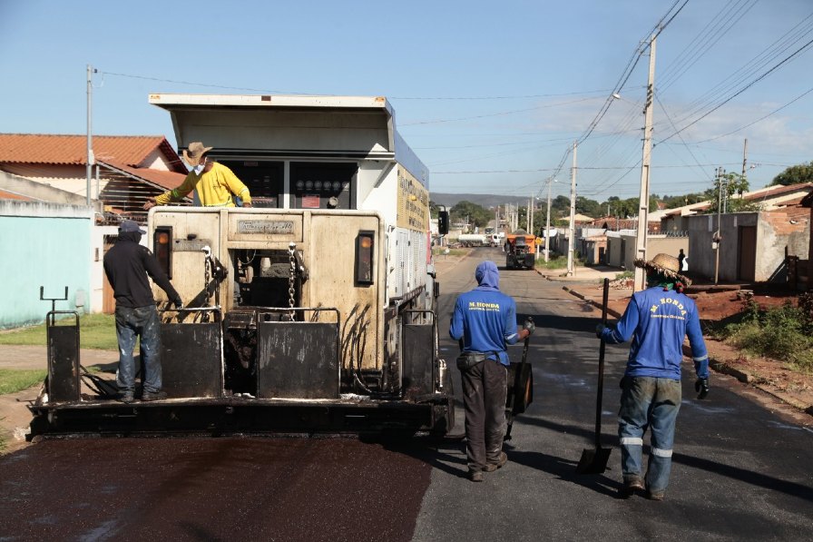 Mutirão leva infraestrutura e urbanização para a região do setor Serra Dourada
