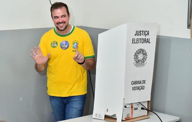 Bolsonaro pede a Medanha apoio no segundo turno