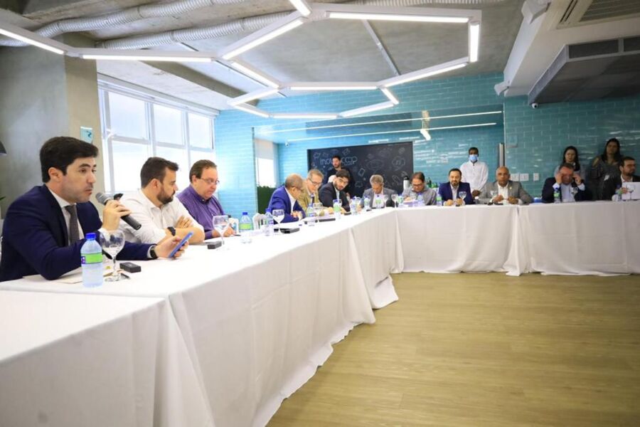 Prefeito ressalta importância de “parceria com setor produtivo para levar melhorias aos goianienses”