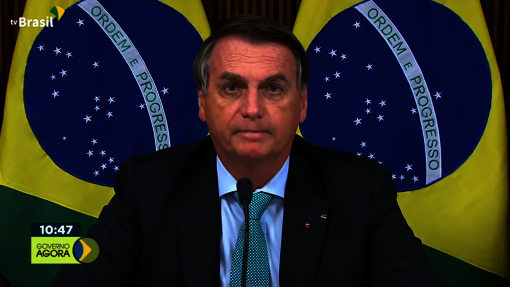 Ao lado de condenado, Bolsonaro diz que Lula escolherá 'bandidos' para ministério