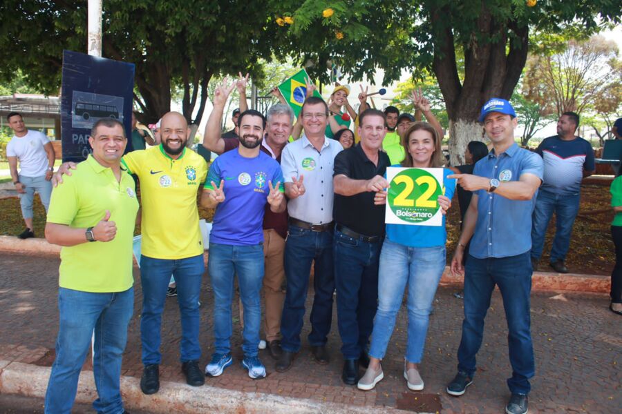 Vanderlan: adesivaço  pró-Bolsonaro no interior