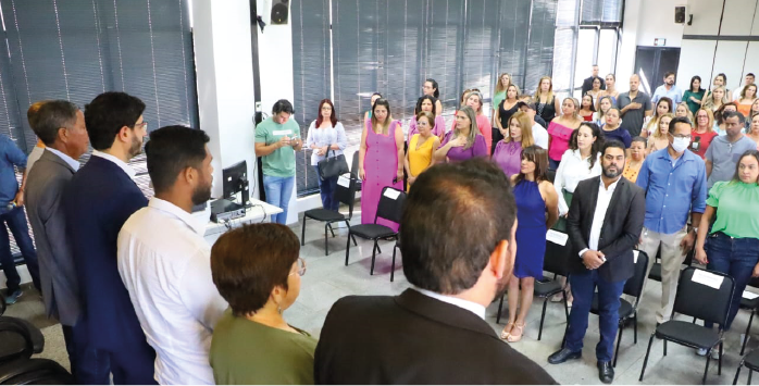 Lei concede aumento de gratificação a diretores de escolas