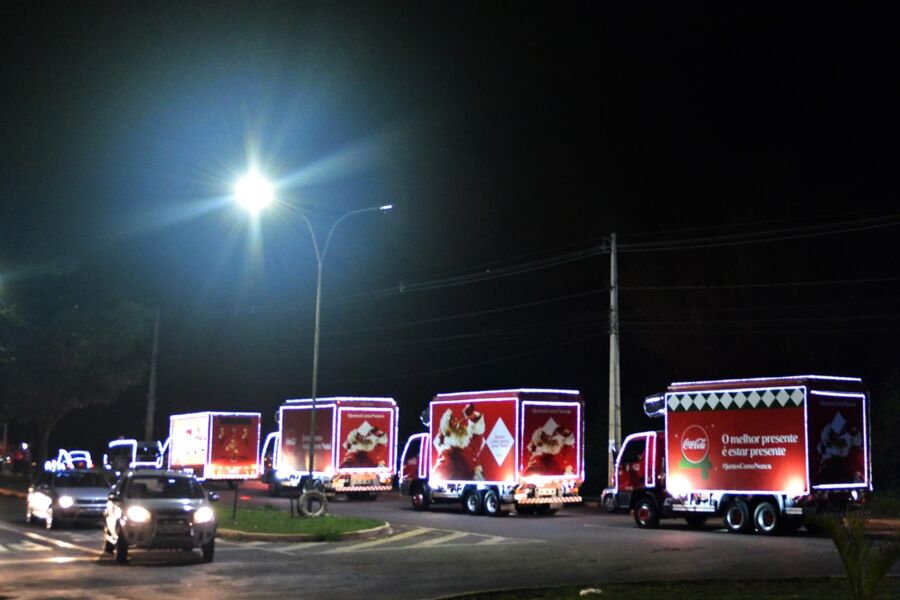 Caravana de Natal Coca-Cola Bandeirantes leva a magia do Natal para diversas cidades de Goiás