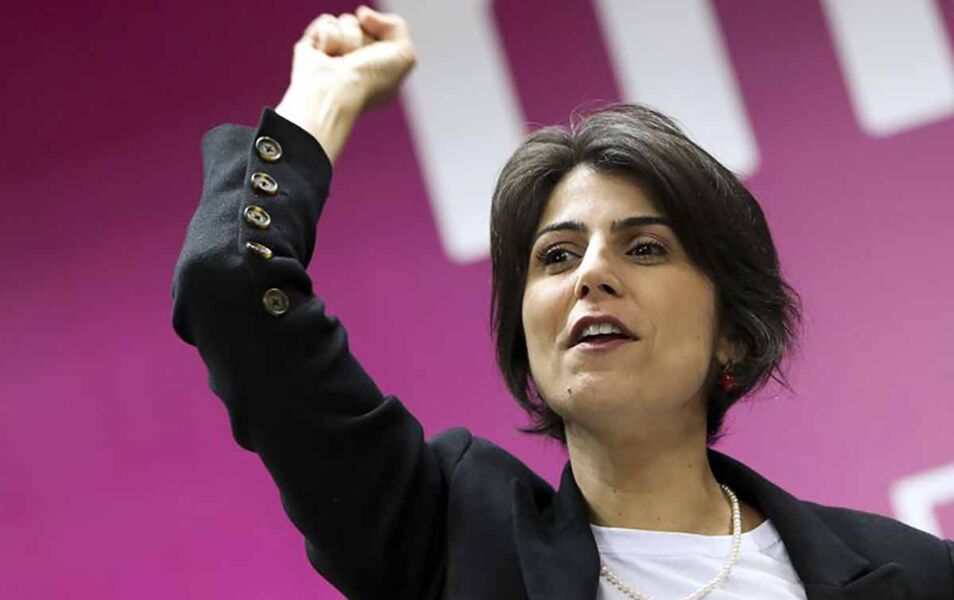 Manuela D’Ávila processa Record e Igreja Universal por fake news de ‘casamento entre pai e filho’