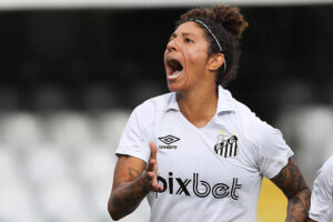 Santos renova e Cristiane assina por mais duas temporadas