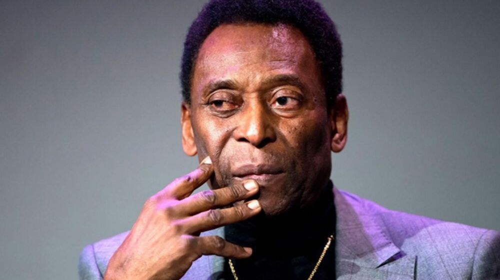 Estado de saúde de Pelé melhora, mas ainda não há previsão de alta