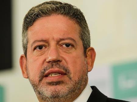 Lira disputa Minas e Energia com Calheiros